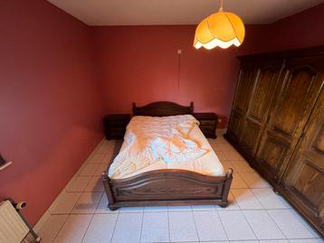 Complete slaapkamer beschikbaar voor biedingen