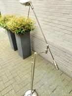 Vloerlamp verstelbaar, RVS. Merk Van der Heg, max 50 W.!, MODERN, Ophalen of Verzenden, Zo goed als nieuw, Metaal