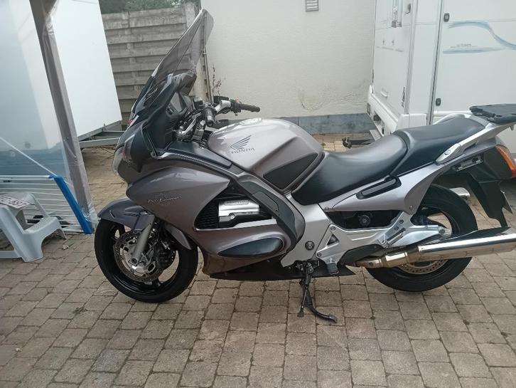 honda st 1300, Motoren, Motoren | Honda, Particulier, Toermotor, meer dan 35 kW, 4 cilinders, Ophalen