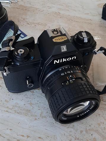 NIKON EM + 3 lenzen uit de E-serie  beschikbaar voor biedingen
