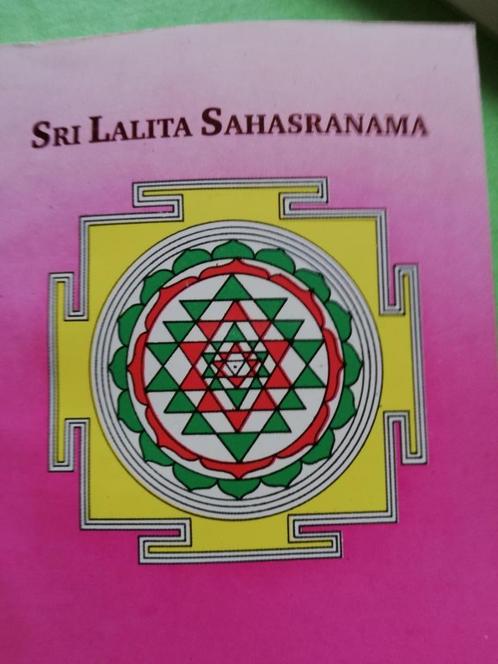 The Thousand Names Of The Divine Mother: Shri Lalita Sahasra, Livres, Livres Autre, Comme neuf, Enlèvement ou Envoi