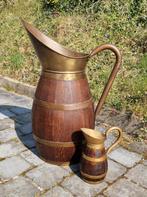 Grande et petite cruche, cuivre - bois., Enlèvement