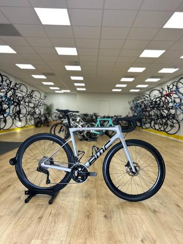 BMC SLR Carbon Disc Racefiets beschikbaar voor biedingen