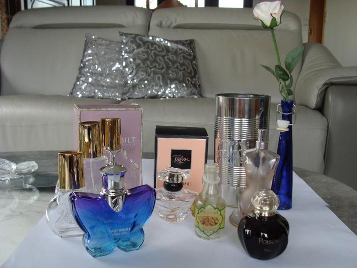 Lot bouteilles de parfum vides, Verzamelen, Parfumverzamelingen, Zo goed als nieuw, Parfumfles, Ophalen of Verzenden