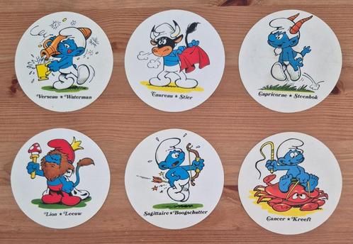 De Smurfen stickers Milkana Sterrenbeelden 1980 Peyo, Verzamelen, Stripfiguren, Zo goed als nieuw, Plaatje, Poster of Sticker