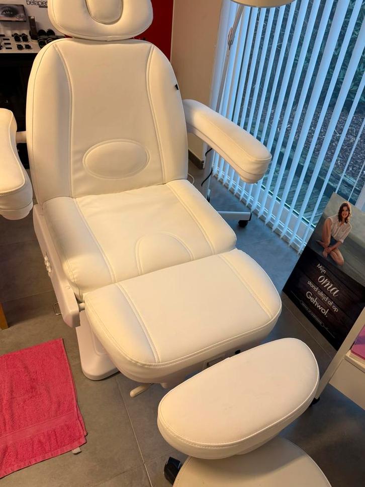 Behandelstoel, Elektronische apparatuur, Persoonlijke Verzorgingsapparatuur, Zo goed als nieuw, Ophalen