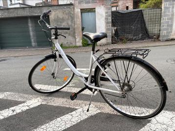 Vélo de ville City 40 – Confortable & pratique – Bon état beschikbaar voor biedingen