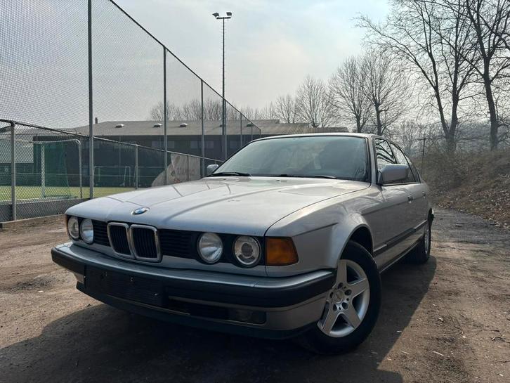 BMW E32 730iA oldtimer 6 cilinder 3.0 van het jaar 1990, Auto's, Oldtimers, Particulier, ABS, Airbags, Airconditioning, Alarm