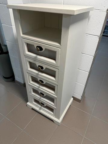 Meuble en Pin Grainetier beschikbaar voor biedingen