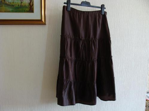 Jupe doublée, couleur brun chocolat, taille 38/40, Kleding | Dames, Rokken, Zo goed als nieuw, Maat 38/40 (M), Bruin, Onder de knie