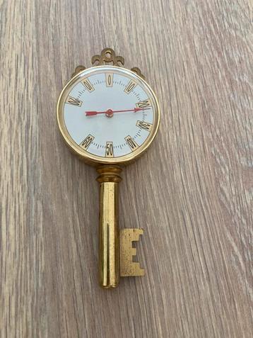 Vintage sleutelvormige thermometer, gemaakt in Frankrijk. beschikbaar voor biedingen