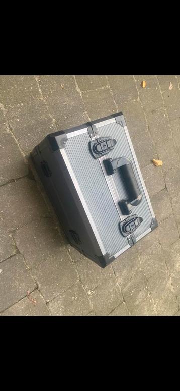 ❇️‘Gereedschapskist-/Koffer-/36CmX23Cm(Open=50Cm)❇️ beschikbaar voor biedingen