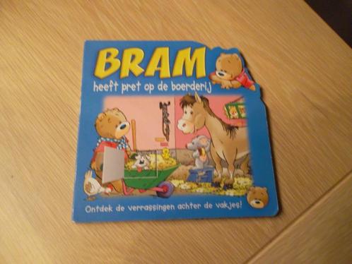 BRAM heeft pret op de boerderij, Boeken, Kinderboeken | Baby's en Peuters, Zo goed als nieuw, 2 tot 3 jaar, Uitklap-, Voel- of Ontdekboek