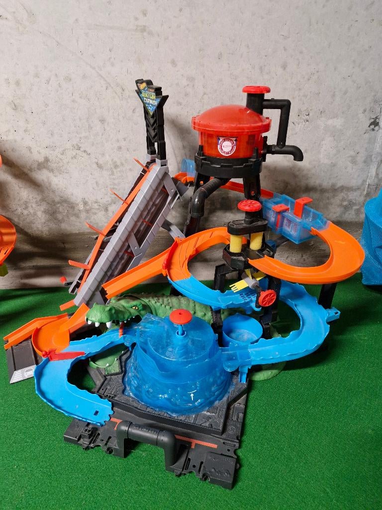 Hot wheels carwash, Ophalen, Racebaan, Zo goed als nieuw, Hot Wheels