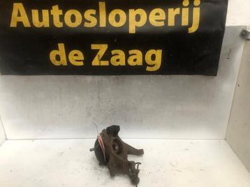 Fusee links-voor van een Ford B-Max beschikbaar voor biedingen