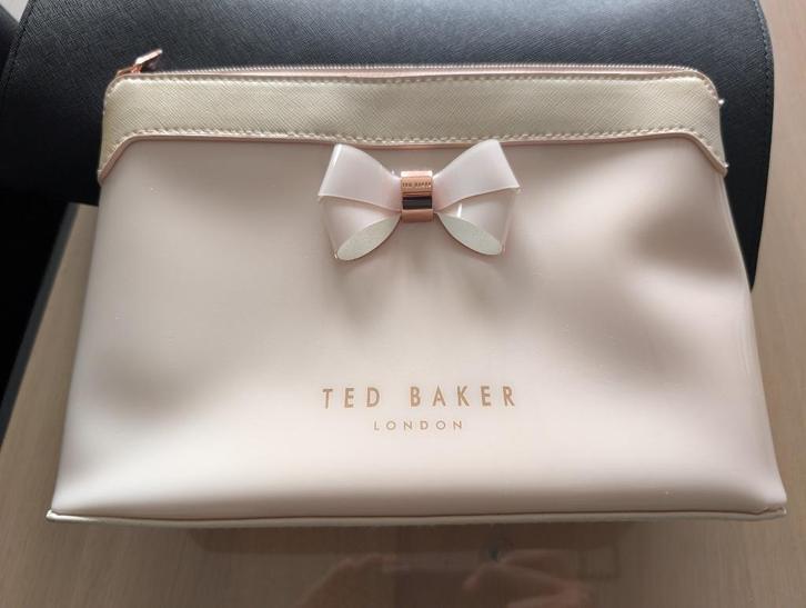 Ted Baker Make Up Tasjes en Portefeuille, Handtassen en Accessoires, Tassen | Damestassen, Zo goed als nieuw, Shopper, Zwart, Ophalen of Verzenden