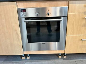 Siemens inox oven beschikbaar voor biedingen