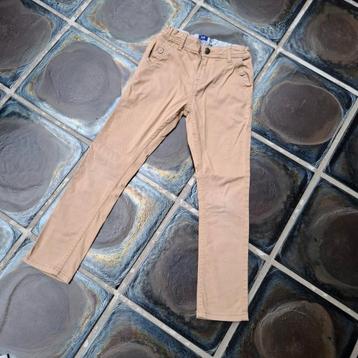 broek 128 beschikbaar voor biedingen