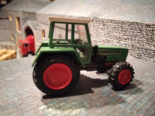 Tracteur Fendt Favorit Turbomatik - Cursor, Hobby & Loisirs créatifs, Voitures miniatures | 1:32, Utilisé, Tracteur et Agriculture
