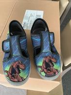 Pantoffels size 25 met velcro, Enfants & Bébés, Vêtements de bébé | Chaussures & Chaussettes, Garçon ou Fille, Enlèvement, Utilisé