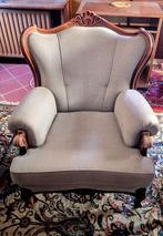 Prachtige vintage fauteuil met houten frame en grijze stof, Huis en Inrichting, Fauteuils, Ophalen of Verzenden, Zo goed als nieuw