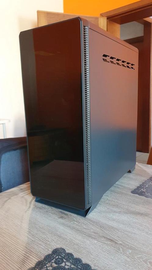 Vend Tour de marque Sahara modèle p35, Computers en Software, Computerbehuizingen, Zo goed als nieuw, Ophalen