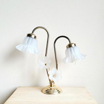 Mooie vintage chroom tafellamp met melkglas kapjes!  beschikbaar voor biedingen