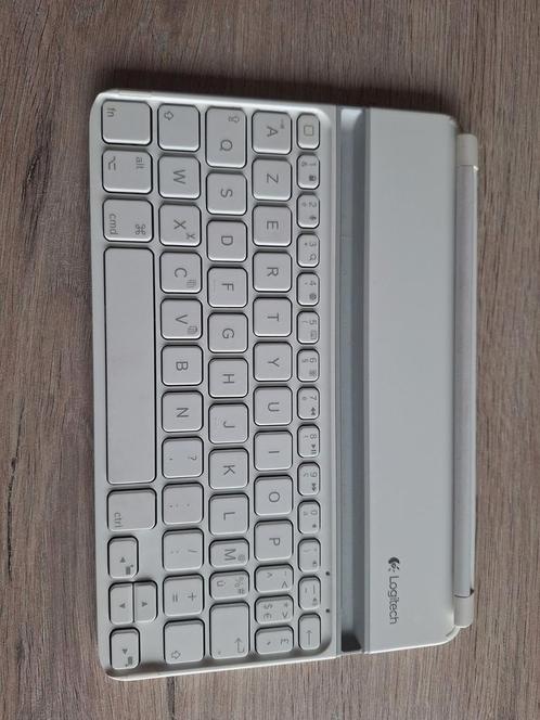 Logitech ultrathin keyboard mini, Computers en Software, Toetsenborden, Zo goed als nieuw, Azerty, Draadloos, Ophalen of Verzenden