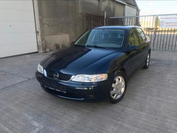 Opel Vectra 1.8 Essence, Autos, Boîte manuelle, Alcantara, Vectra, 5 portes
