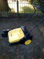 Veegmachine met kantborstel,Karcher, Tuin en Terras, Veegmachines, Ophalen, Gebruikt
