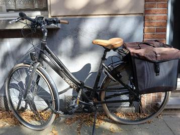 Te herstellen elektrische fiets beschikbaar voor biedingen
