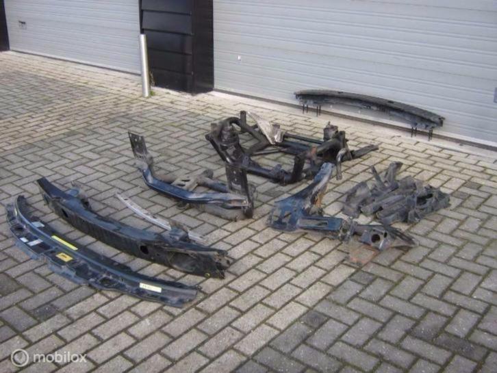 Range Rover L322 Vogue Subframe front bumper balk frame, Auto-onderdelen, Ophanging en Onderstel, Land Rover, Gebruikt, Ophalen of Verzenden