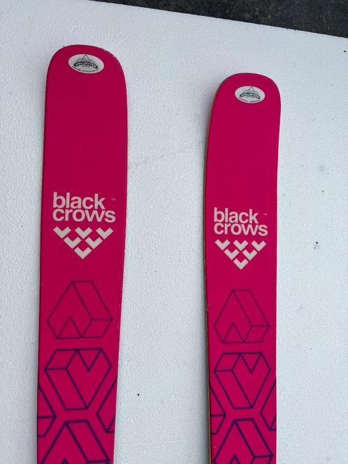Ski's Black Crows pink all-mountain Freeride, Sports & Fitness, Ski & Ski de fond, Utilisé, Skis, Autres marques, 160 à 180 cm