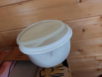 pot tupperware blanc avec couvercle, Enlèvement ou Envoi, Comme neuf, Blanc, Récipient ou Bol