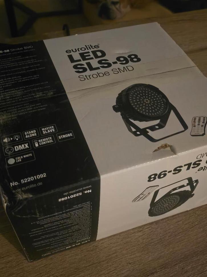 Strobo LED Nouveau dans la boîte ! 2 pièces, Musique & Instruments, Lumières & Lasers, Neuf, Lumières, Commande sonore, Couleur