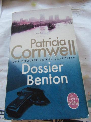 T Dossier Benton Patricia Cornwell Poche