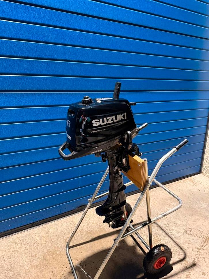 Buitenboordmotor Suzuki 6pk (8 vaaruren), Watersport en Boten, Buiten- en Binnenboordmotoren, Zo goed als nieuw, Benzine, Buitenboordmotor