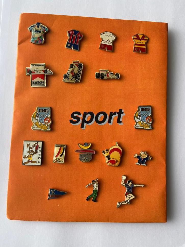 Vintage 90's Sport   -pin, Verzamelen, Speldjes, Pins en Buttons, Zo goed als nieuw, Sport, Ophalen