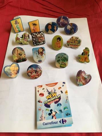 Disney pins  disponible aux enchères