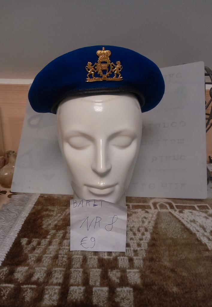 baretten belgisch leger  (zoekertje NR1), Verzamelen, Militaria | Algemeen, Luchtmacht, Ophalen of Verzenden