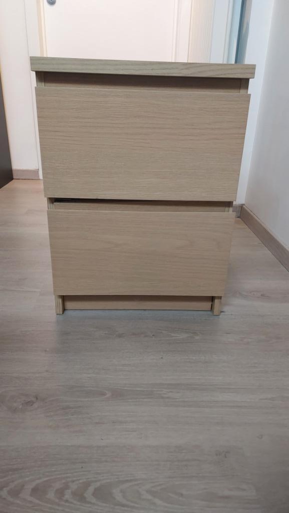 Nachtkastje, Huis en Inrichting, Slaapkamer | Nachtkastjes, Zo goed als nieuw, 55 tot 70 cm, Minder dan 45 cm, Hout, Ophalen