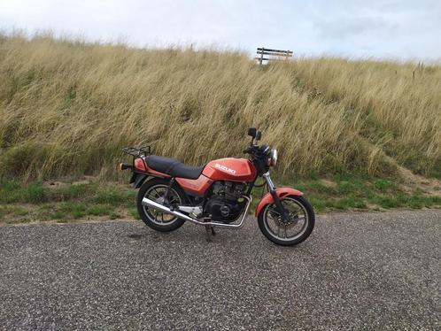 Suzuki gsx250e, Motoren, Motoren | Oldtimers, Toermotor, 12 t/m 35 kW, 2 cilinders, Ophalen