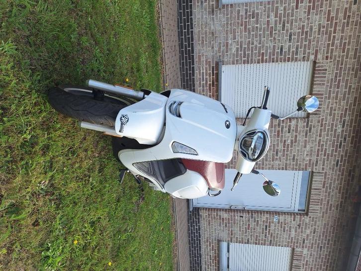 kymco like 50cc  a class  2022, Fietsen en Brommers, Scooters | Kymco, Gebruikt, Like, Klasse A (25 km/u), Benzine, Ophalen