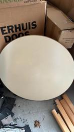 houten tafel 50 cm hoog en tafelblad is 80 cm, Ophalen, Zo goed als nieuw