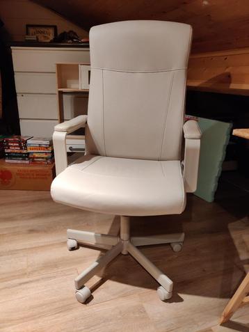 Bureaustoel  beschikbaar voor biedingen