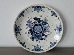 Prachtig porseleinen bord - schotel in Delfts blauw, Antiek en Kunst, Ophalen of Verzenden