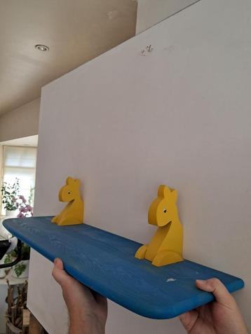 boekenplankjes kinderkamer beschikbaar voor biedingen
