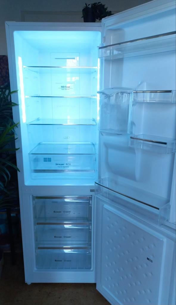 No Frost grote gecombineerde koelkast met diepvriezer, Elektronische apparatuur, Koelkasten en IJskasten, Zo goed als nieuw, Met aparte vriezer