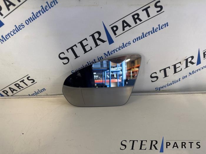 Glace rétroviseur gauche d'un Mercedes A-Klasse, Autos : Pièces & Accessoires, Rétroviseurs, Mercedes-Benz, Utilisé, 3 mois de garantie