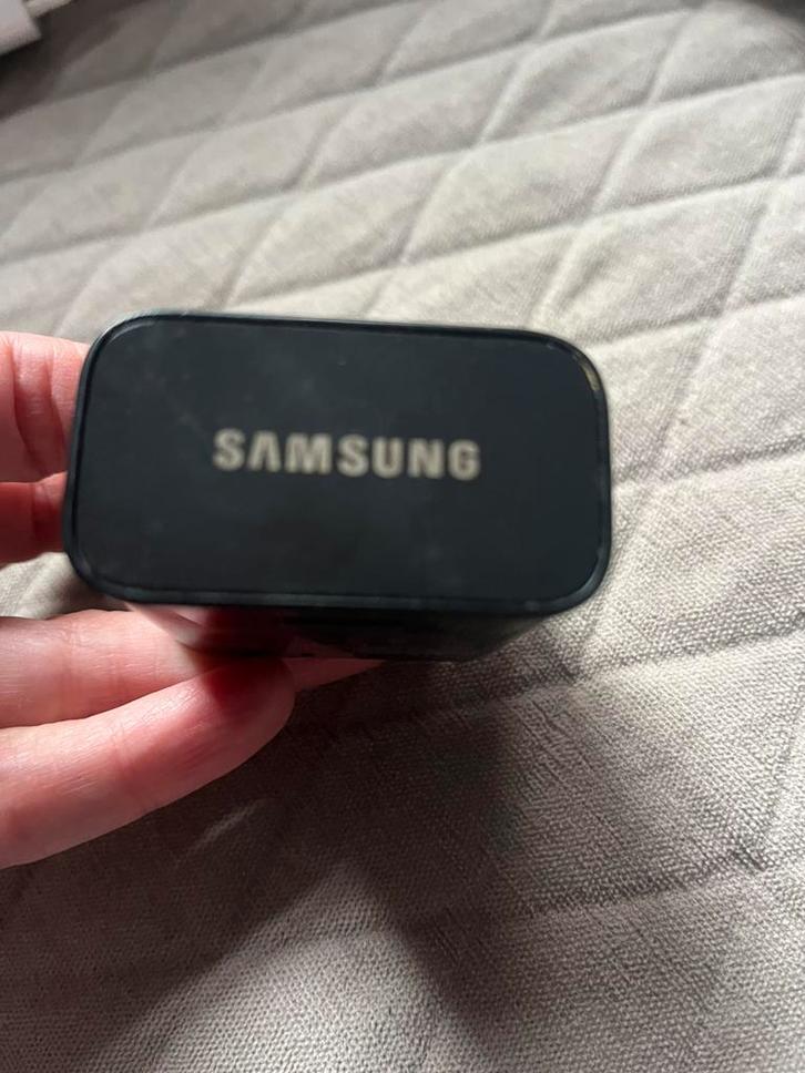 Chargeur britannique--Samsung-Chargeur, Informatique & Logiciels, Adaptateurs powerline, Comme neuf, Enlèvement ou Envoi